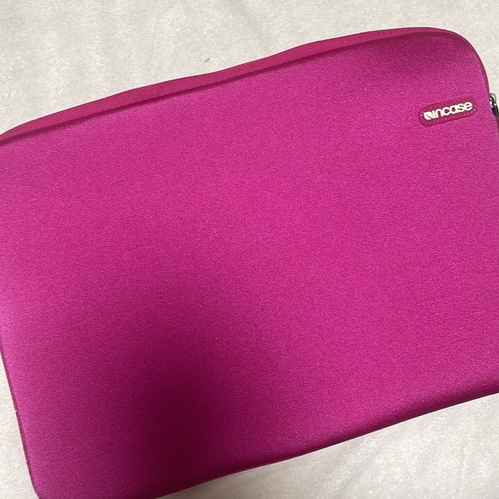 Pink Laptop Case - Picture 6 of 6